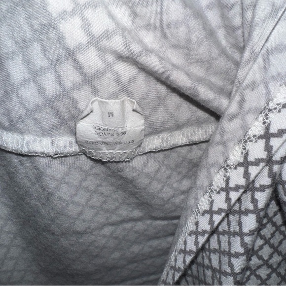 Source Unknown Geometric Tank Top - Picture 4 of 4